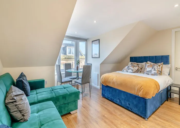 Apartment Five - Uk44289